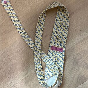 Vineyard Vines lizard skinny Yellow and Blue Patterned Tie